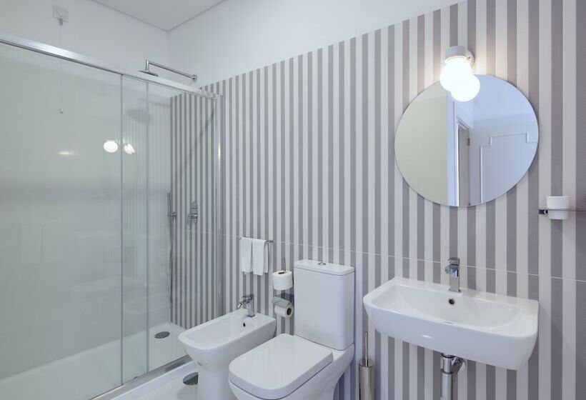 Habitación Triple Comfort, The Rex
