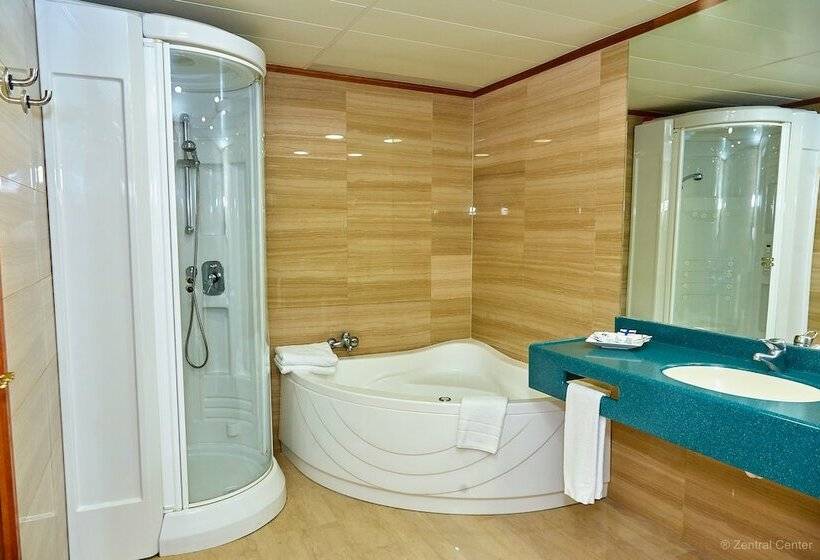 Люкс Повышенной Комфортности, Zentral Center  Adults Only
