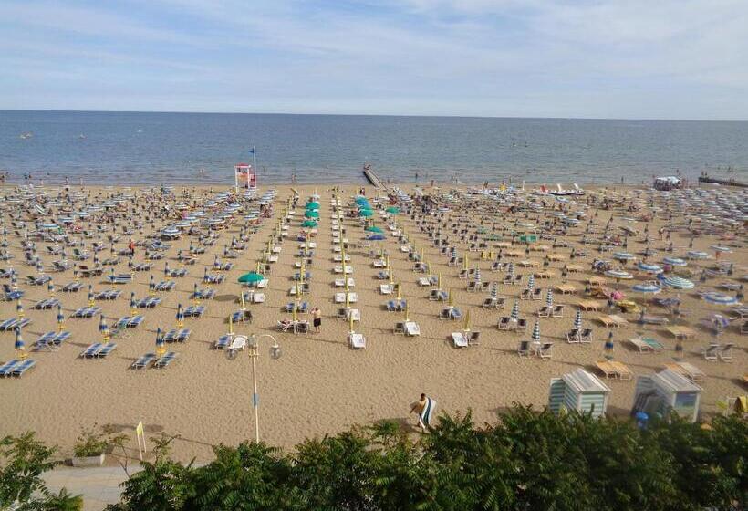 Номер Стандарт Вид на Море, Continental