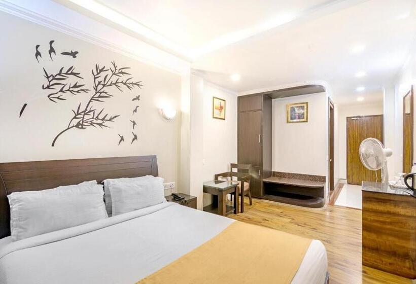 اتاق لوکس, Sherepunjab & Spa