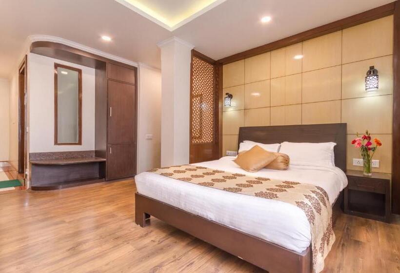 اتاق اجرایی, Sherepunjab & Spa