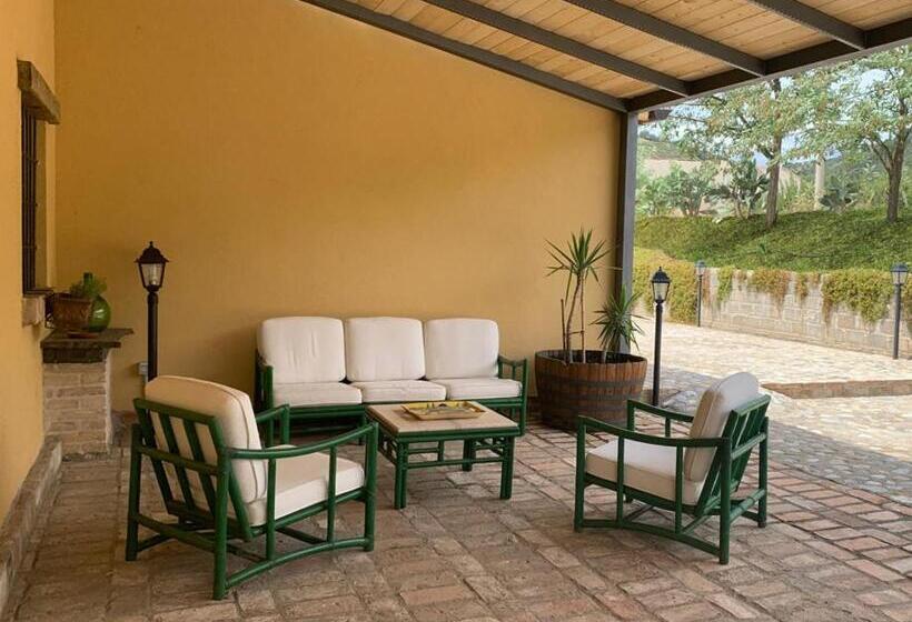 Семейный Номер, La Peschiera B&b