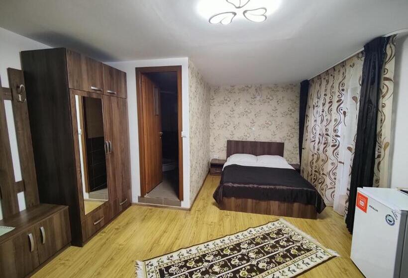 اتاق استاندارد با چشم‌انداز کوهستان, Casa Adina