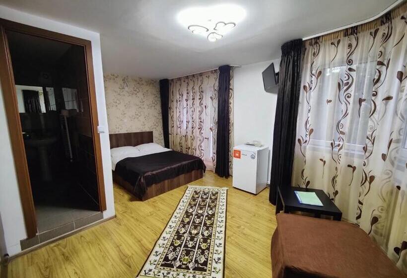 اتاق استاندارد با چشم‌انداز کوهستان, Casa Adina