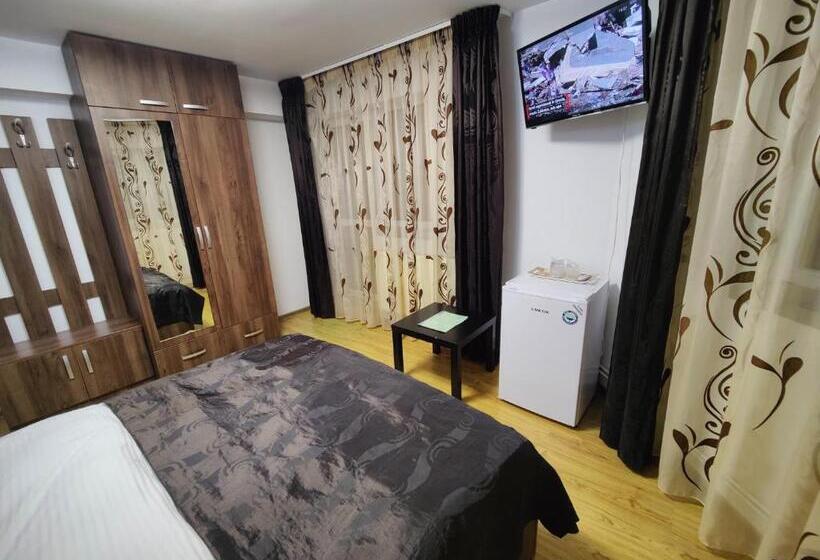 مجموعه ویستا شهر, Casa Adina
