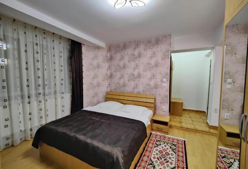 اتاق استاندارد با چشم‌انداز کوهستان, Casa Adina