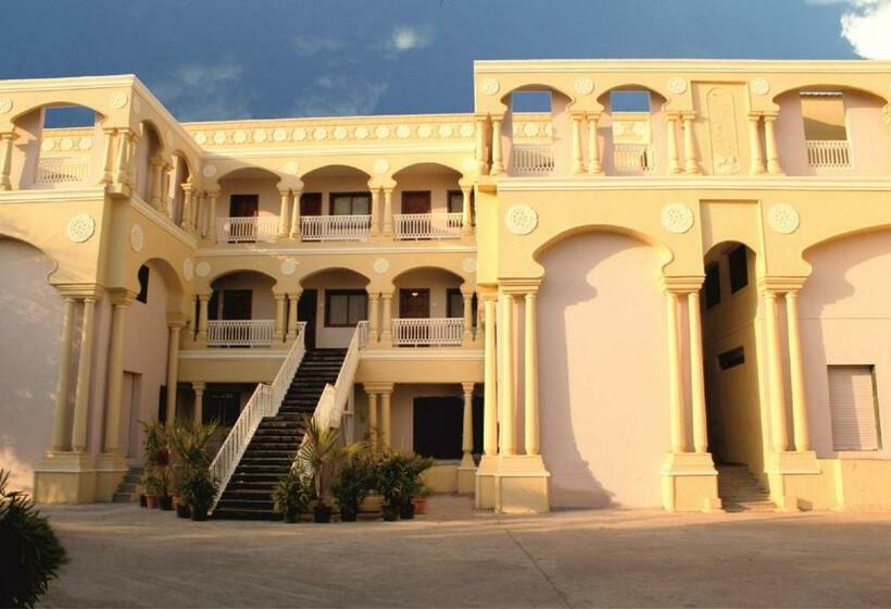 家庭间, Palette Resorts  Carnival Resort