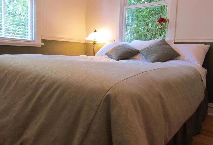 Номер Премиум, Heriot Bay Inn