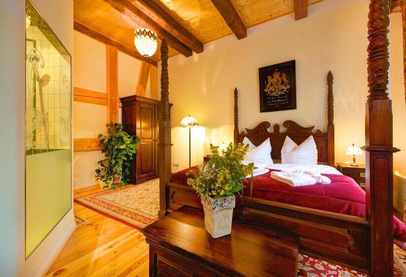 Полулюкс, Jagdschloss Waldsee