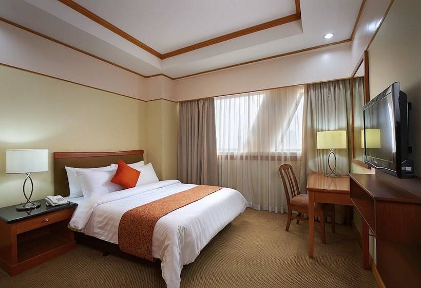 Номер Deluxe, Berjaya Makati