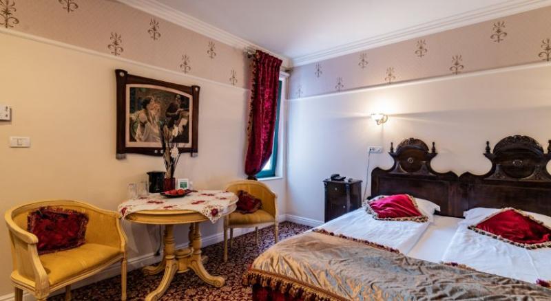 استودیوی سوپریور, Boutique Casa Del Sole