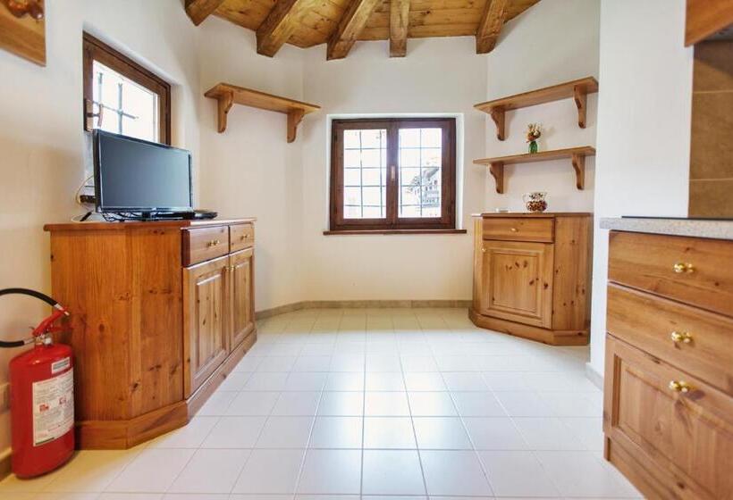 Студия Стандарт, Albergo Diffuso Col Gentile Socchieve