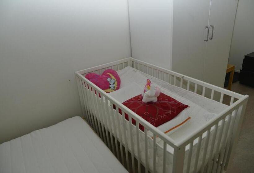 Номер Стандарт Трехместный, Hostel Finnmyrten