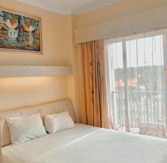 Номер Deluxe, Permata Inn Slawi