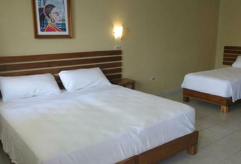 Номер Стандарт Трехместный, Pizzeria Colisseo B & B