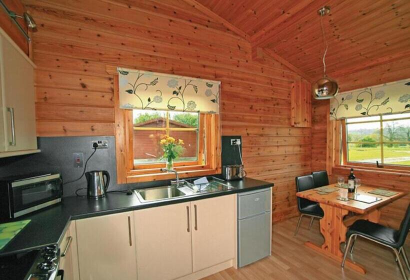 Дом 2 Спальни, Spindlewood Lodges