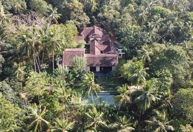 标准间带游泳池, Sri Mathie Historic Estate