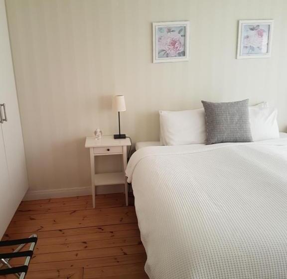 带共用浴室的标准房间, Hedesunda Bed & Breakfast