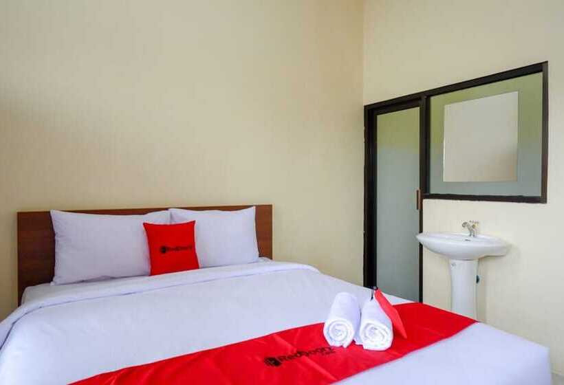 Номер Стандарт, Reddoorz Near Graha Saba Buana Solo