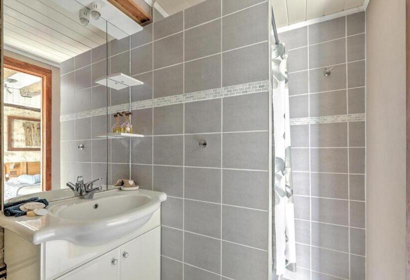 Апартаменты 1 Спальня Вид на Сад, Le Mas Des Papillons Chambre D Hôtes B&b