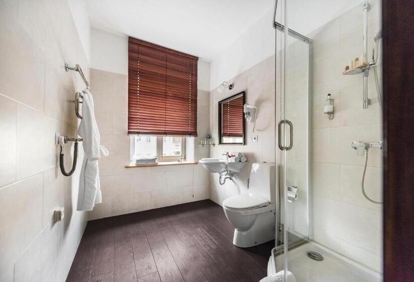 اتاق خانوادگی, Amberton Cozy Hotel Kaunas