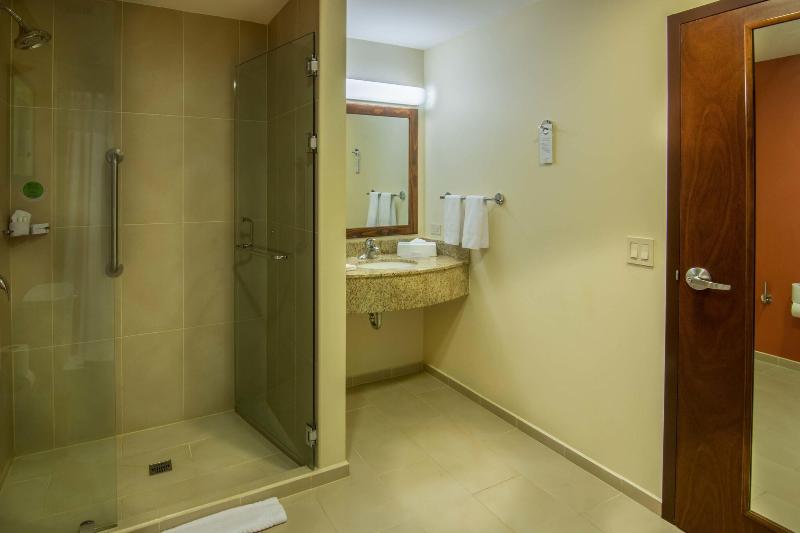 Номер Классика Кровать Кинг, Intercontinental Riyadh, An Ihg