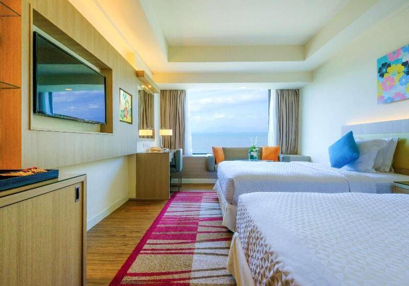 اتاق سوپریور با چشم‌انداز دریا, Mercure Penang Beach