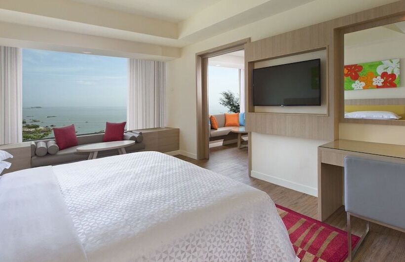 سوییت سوپریور با چشم‌انداز دریا, Mercure Penang Beach