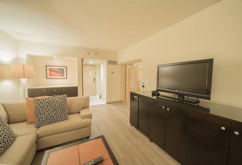 سوییت جونیور, Real Intercontinental San Salvador, An Ihg