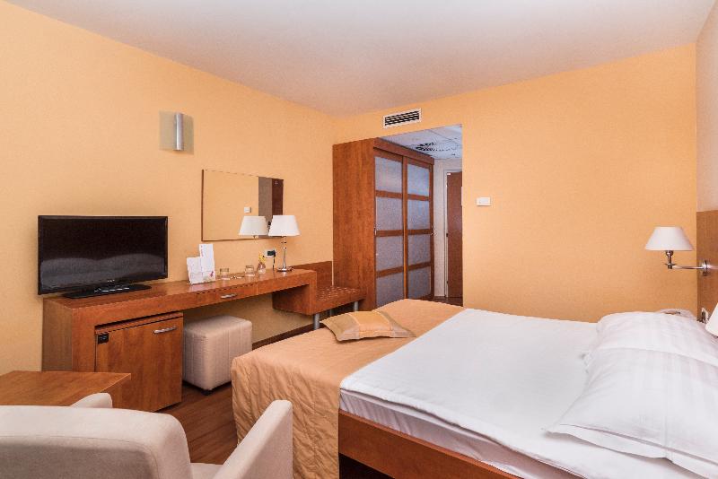اتاق اکونومی, Umag Plava Laguna