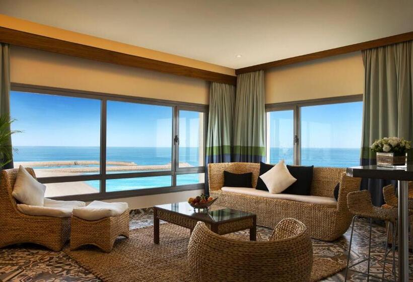 سوئیت با چشم‌انداز, The Palms Beach Hotel And Spa