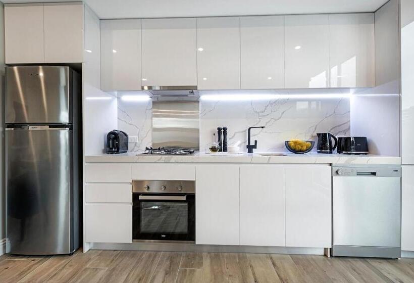 آپارتمان سوپریور 1 خوابه, Manhattan Apartments   Caulfield North