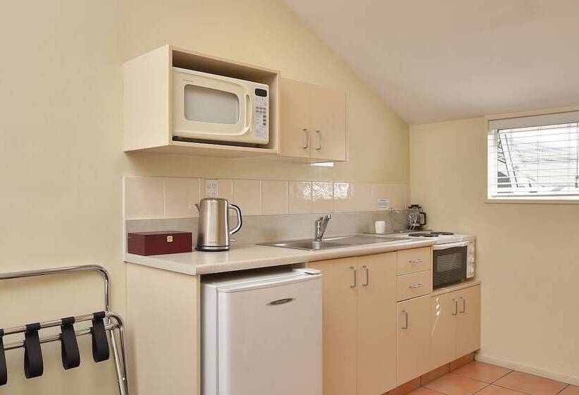 Студия Deluxe, Apollo Motel
