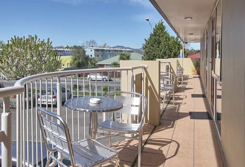 Люкс, Apollo Motel