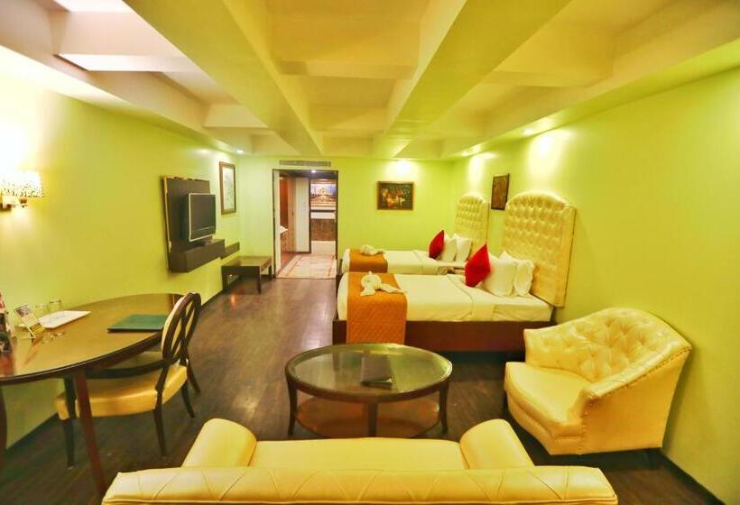 豪华房间, Quality Inn Sabari