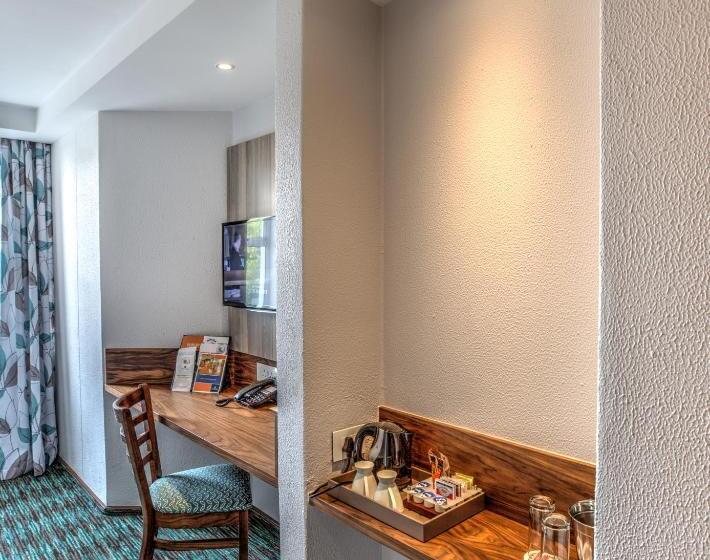스탠다드 룸 킹사이즈 침대, Town Lodge Waterfall, Midrand