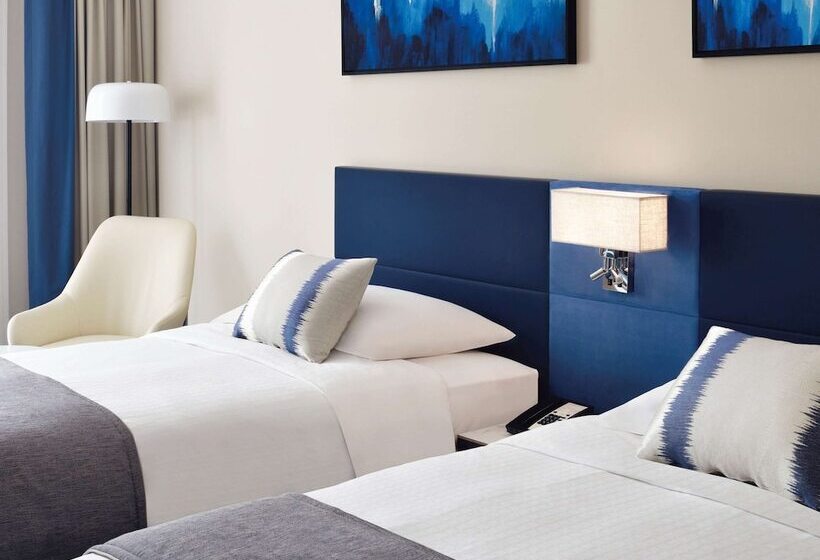 Номер Executive, Mövenpick Hotel & Apartments Bur Dubai