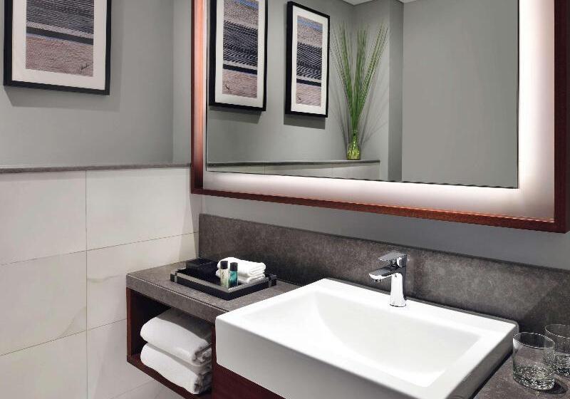 Семейный Номер, Mövenpick Hotel & Apartments Bur Dubai