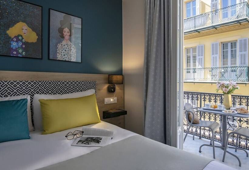 Quarto Estandar, Bristol Nice