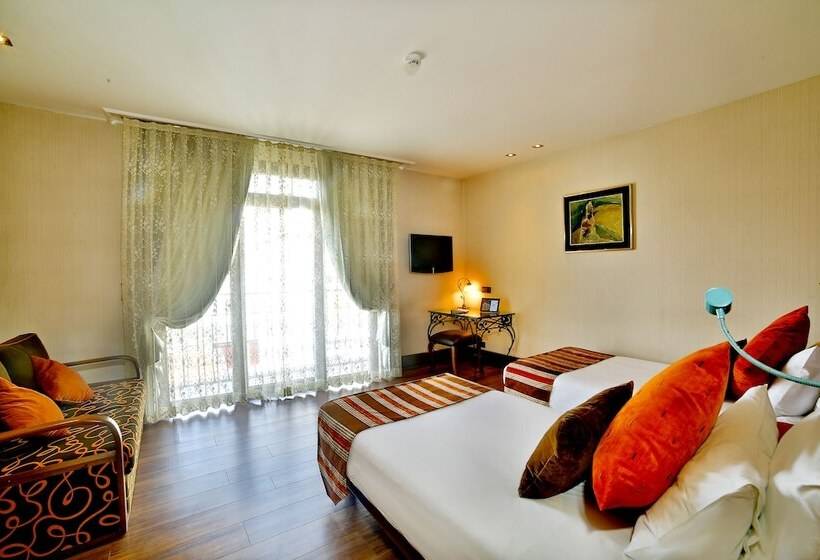 Superior Triple Room, Konak Hotel Taksim