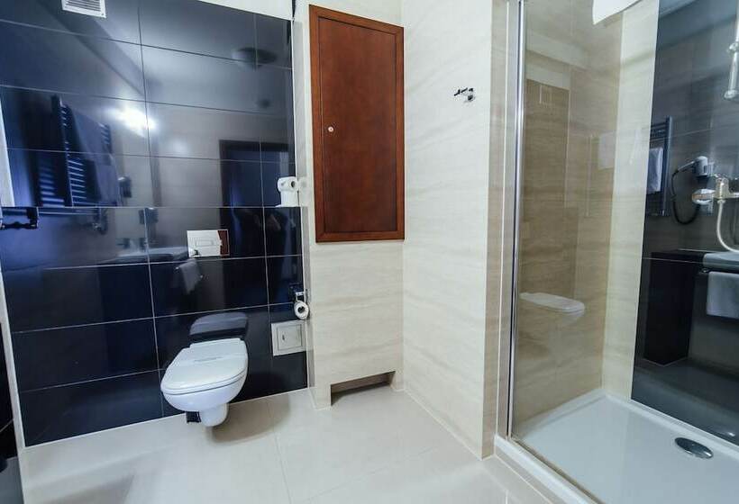 اتاق سوپریور یک تخته, Rezydent