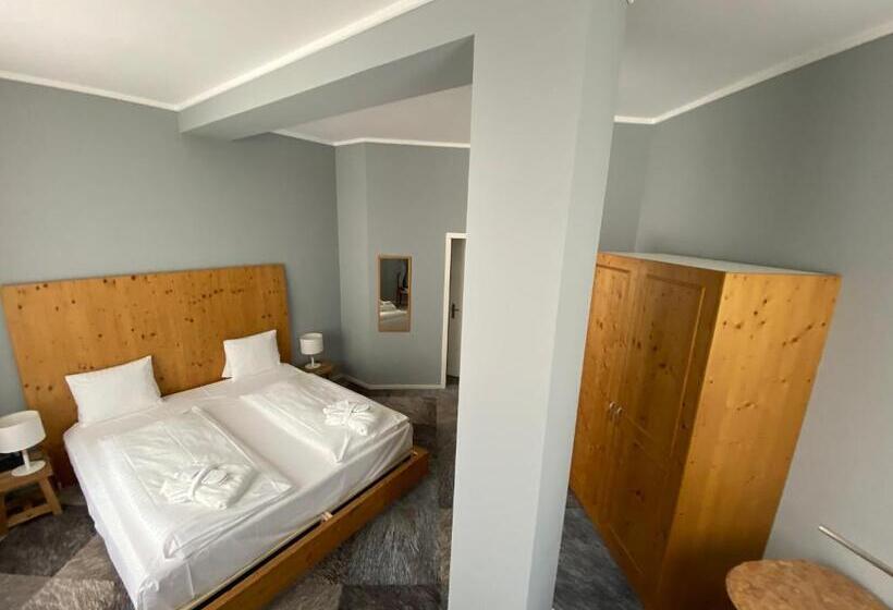 سوئیت با تخت بزرگ, Thermal Hotels & Walliser Alpentherme Leukerbad