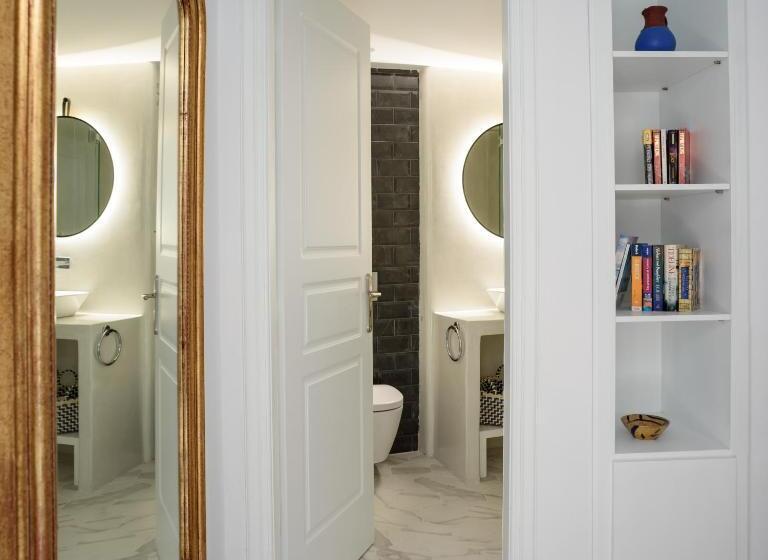 اتاق استاندارد سه تخته با چشم‌انداز, Villa Renos
