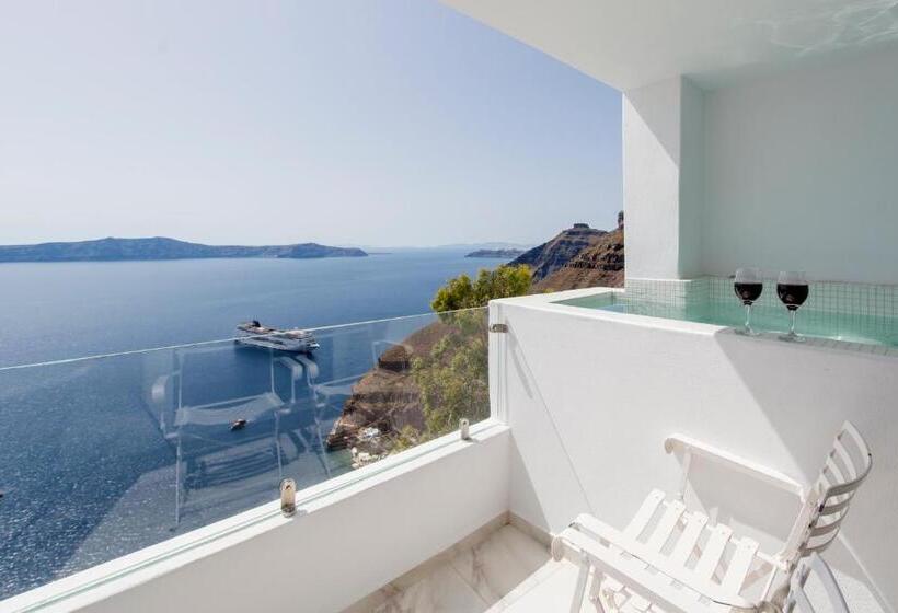 سوئیت جونیور با چشم‌انداز, Villa Renos