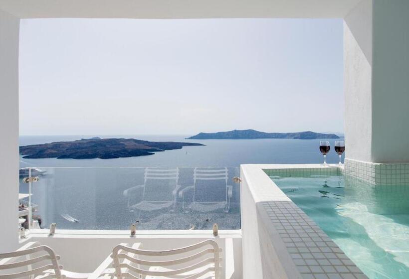 سوئیت جونیور با چشم‌انداز, Villa Renos