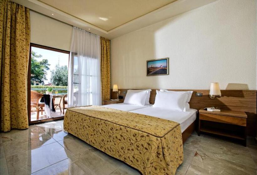 标准房带园景, Possidi Holidays Resort & Suite