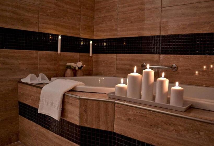استودیوی استاندارد, Jn Boutique Apartments