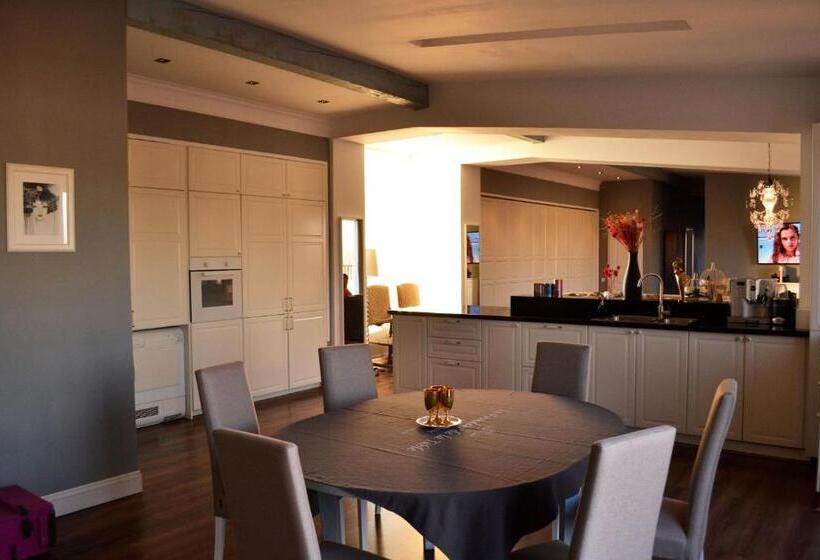 1 Bedroom Penthouse Apartment, Jn Boutique Apartments