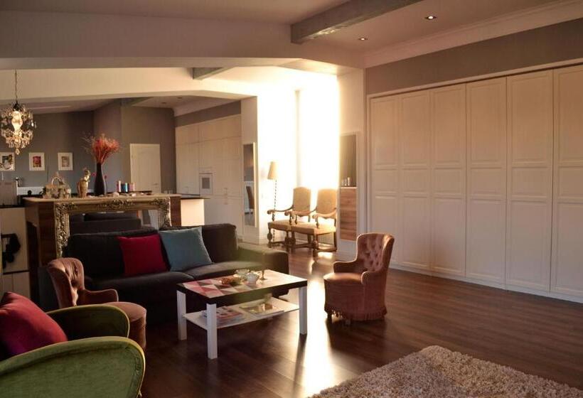 1 Bedroom Penthouse Apartment, Jn Boutique Apartments