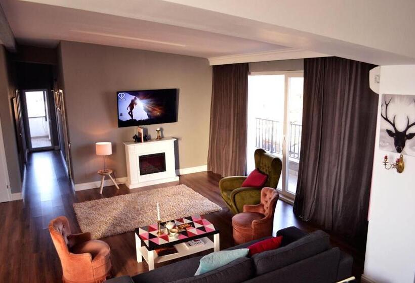 1 Bedroom Penthouse Apartment, Jn Boutique Apartments
